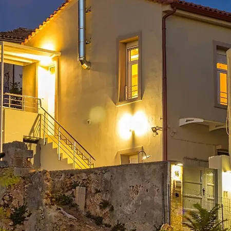 Апартаменты Elpida's Home, Seaside, Close To The City's Center *