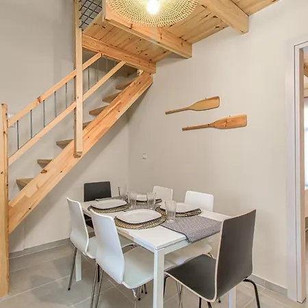 Elpida's Home, Seaside, Close To The City's Center *